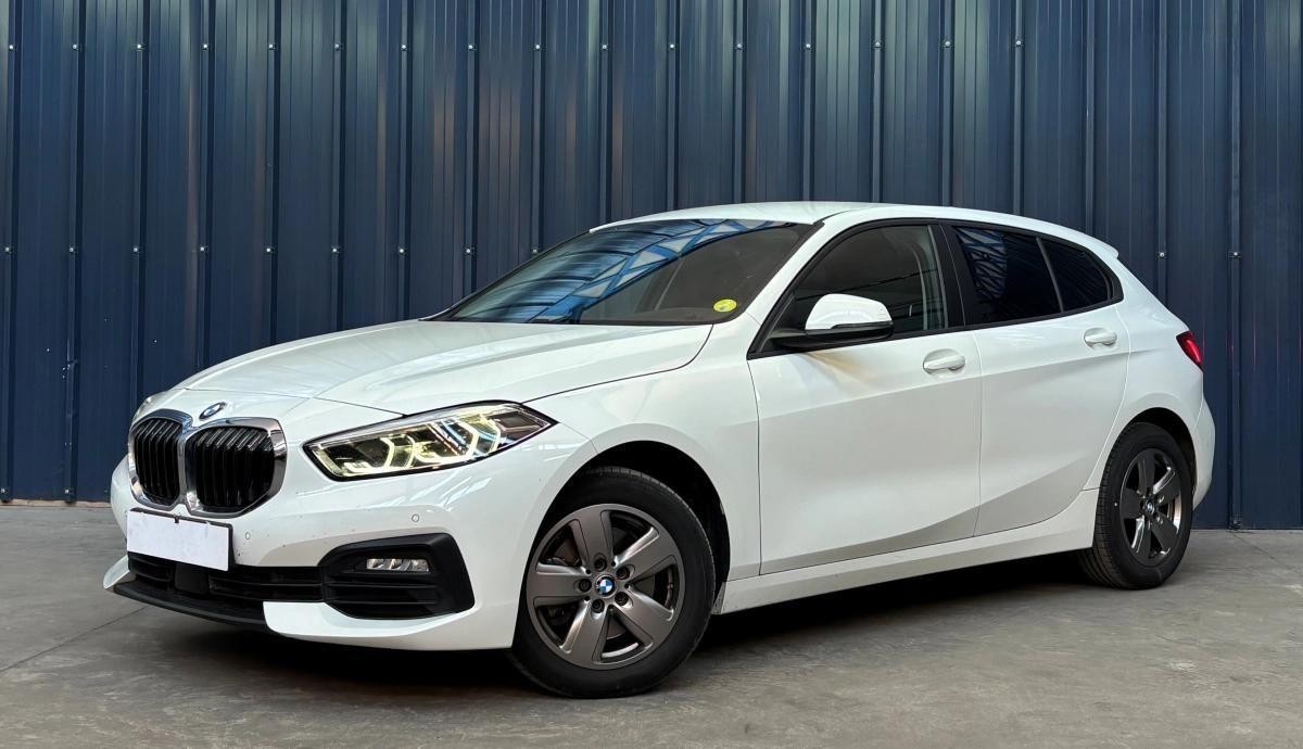 Bmw Serie 1 1.5 116 I 110 BUSINESS DESIGN DKG BVA - Garantie 1 An - Suivi complet -Sièges chauffants