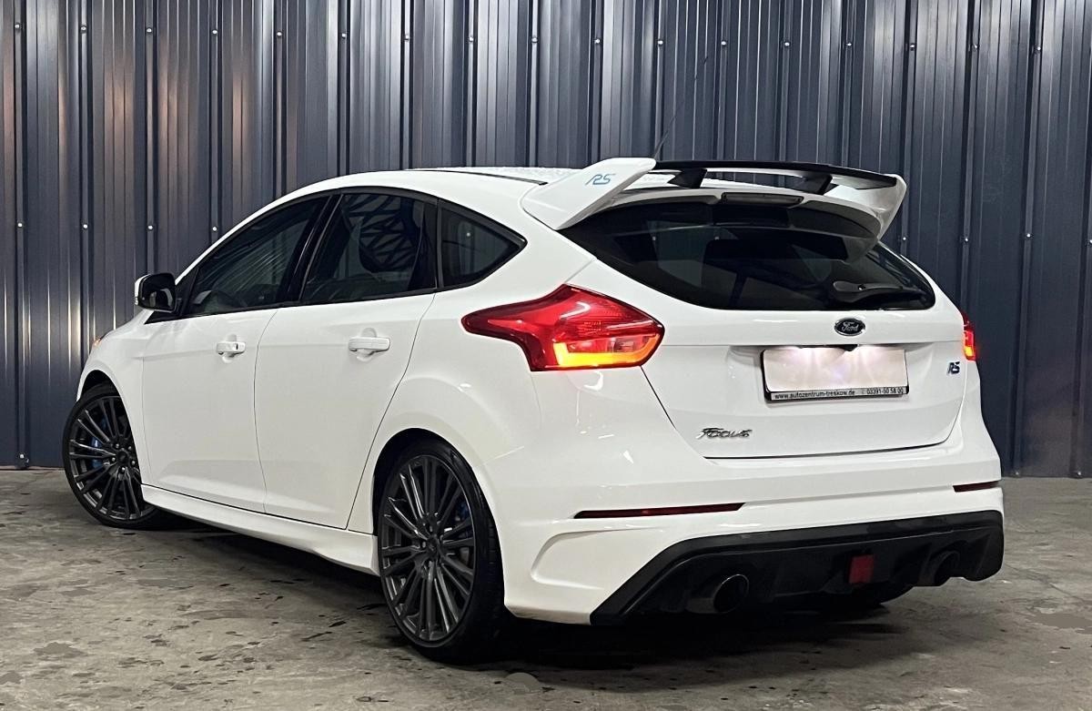 Ford Focus 2.3 350ch RS 4X4 - Garantie 1 An -Sellerie RECARO-Son Sony -Caméra de recul- Parfait ETAT – photo 4