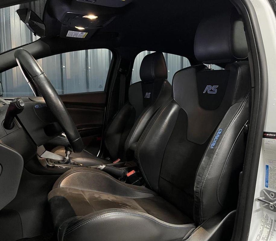 Ford Focus 2.3 350ch RS 4X4 - Garantie 1 An -Sellerie RECARO-Son Sony -Caméra de recul- Parfait ETAT – photo 6