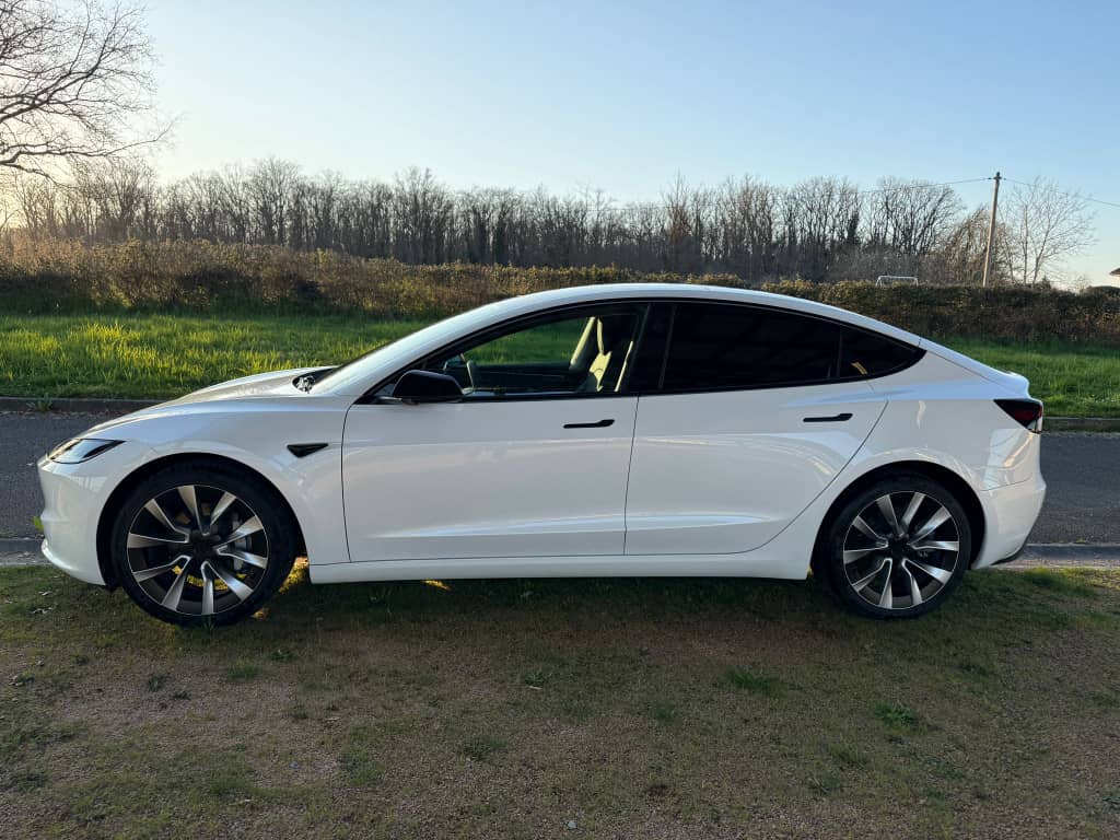 Tesla Model 3 Highland – photo 2