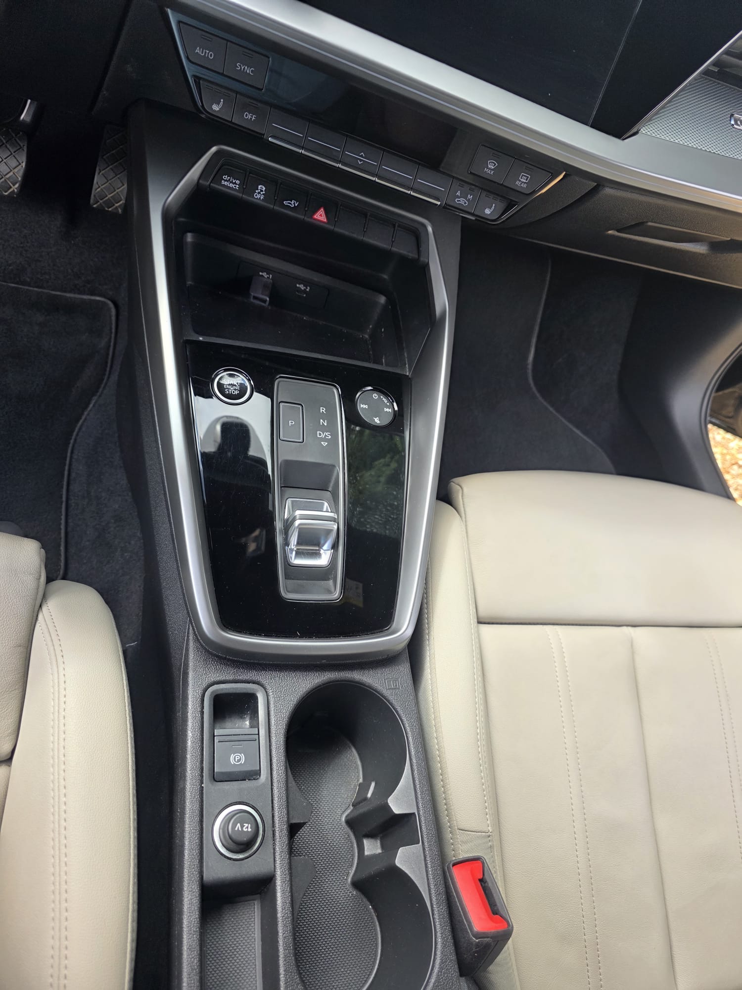 Audi A3 45 Tfsie 245Ch S line – photo 11
