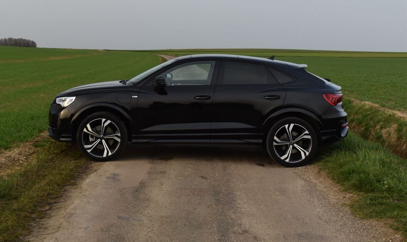 Audi q3 ii sportback 45 tfsie 245 design s tronic – photo 7