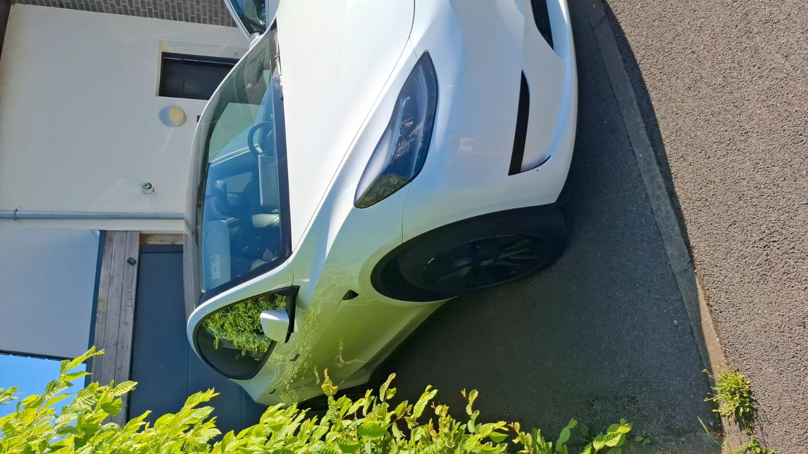 Tesla Model Y  – photo 4
