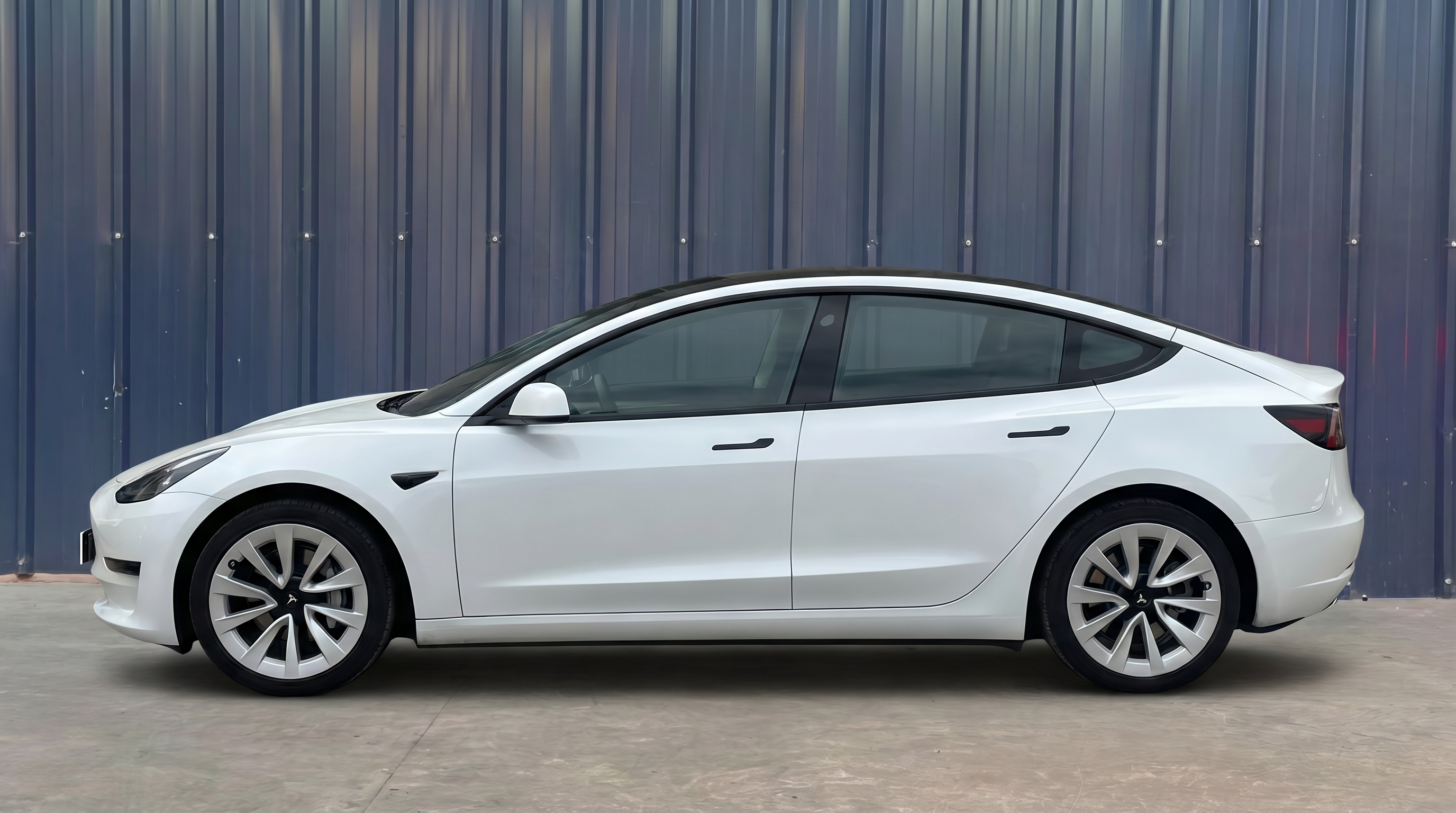 Tesla Model 3 highland – photo 4