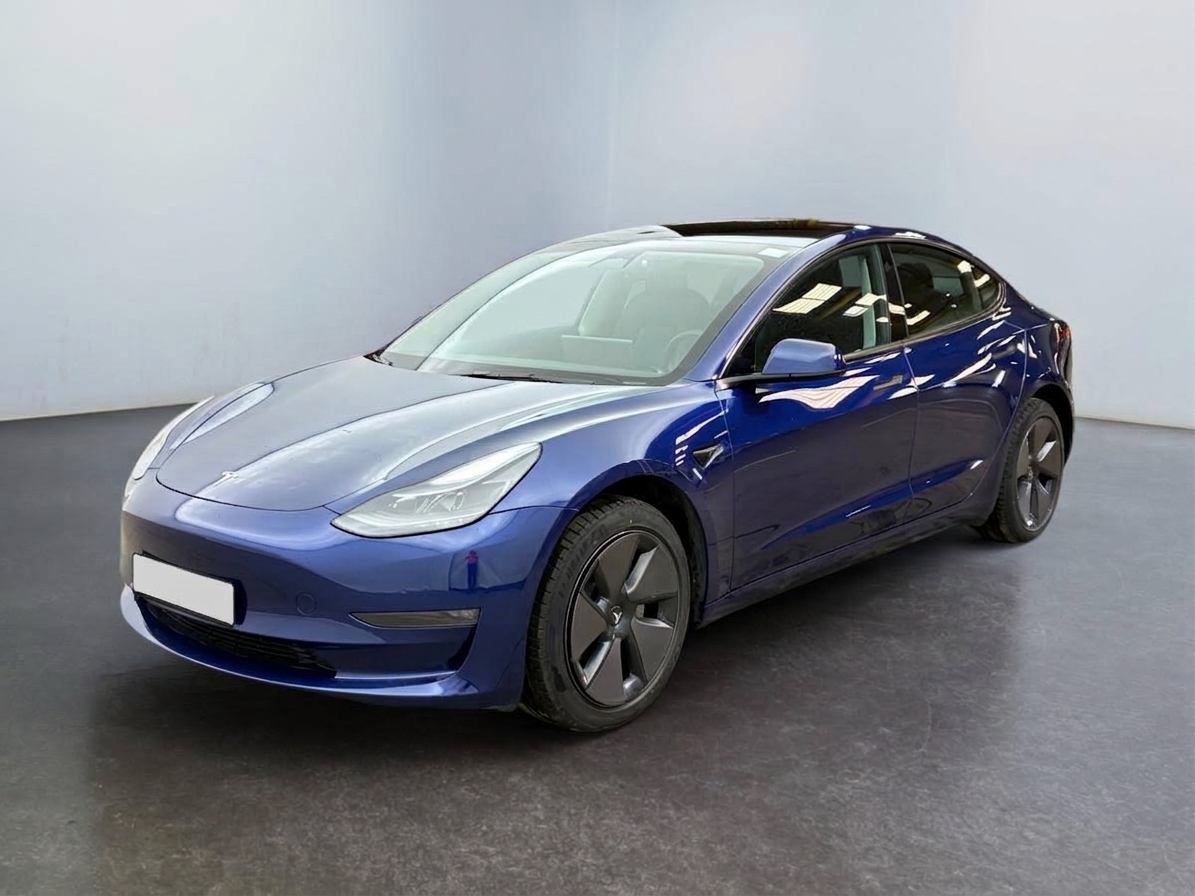 TESLA Model 3 RWD – photo 1