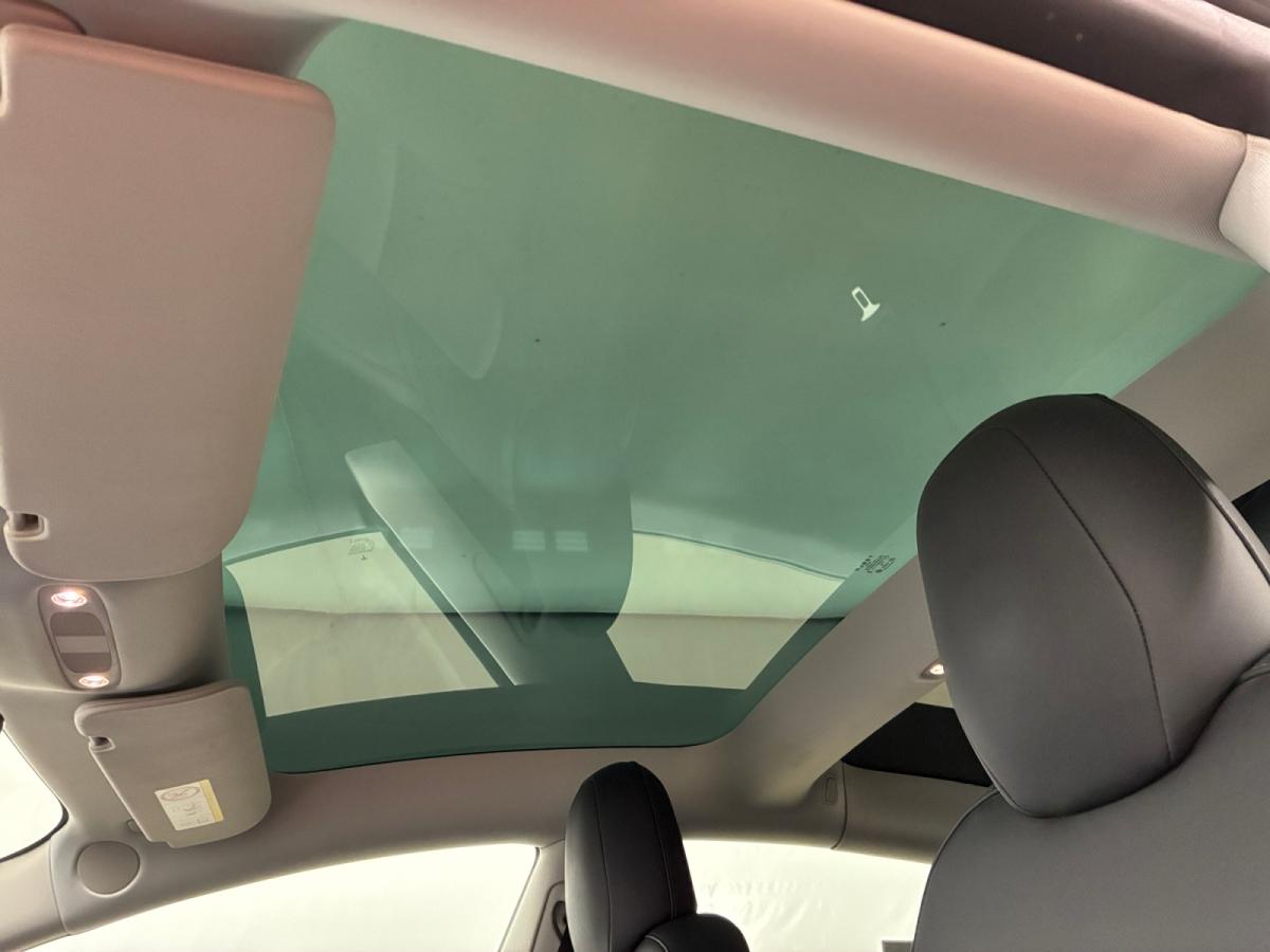 TESLA Model 3 RWD – photo 15