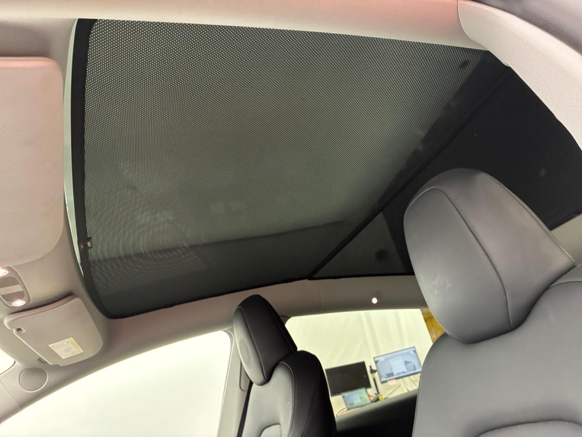 TESLA MODEL Y LONG RANGE RWD – photo 18